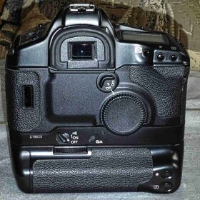 Canon EOS 1V - 3