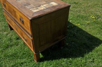 Starožitná šuplíková komoda Biedemeier - 3