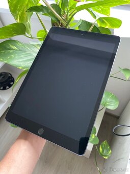 iPad 8th gen 32gb top stav - 3