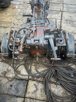 Prodám kompletní zadek zetor 7245 - 3