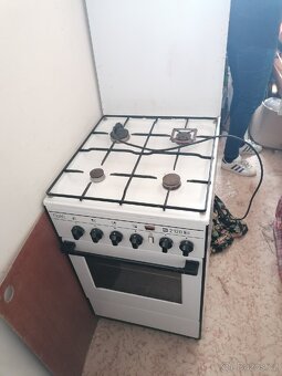 Plynový sporák s elektrickou troubou Mora kombinovaný - 3