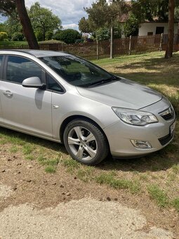 Opel Astra J SportsTourer - 3