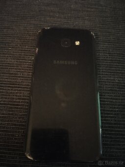 Dotykový telefon - 3