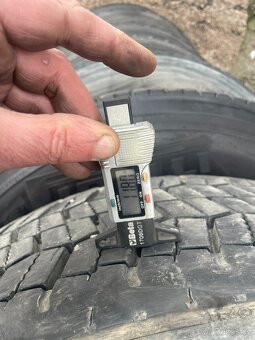 4ks - 315/70 R22,5 Protektor Recamic - 3