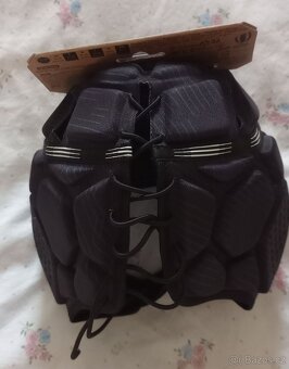 Nová ragbyová helma R 500 vel. M (52-54cm) - 3