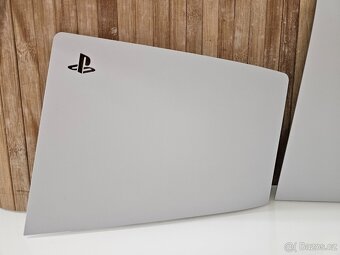 ORIGINÁLNÍ KRYTY PRO PLAYSTATION 5 PRO - 3