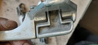 Skoda 100 kliky dveri - 3