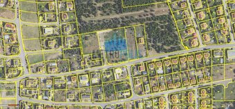 Stavební pozemek v Chýni – 1 240 m² s kompletními inženýrský - 3