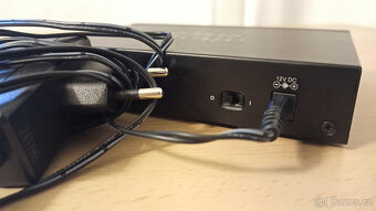 Cisco SG110D-08 8 port switch - 3