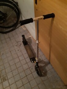 Prodám dětskou koloběžku - 3