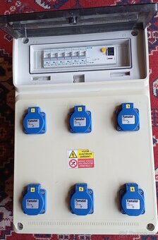 Zásuvková skříň, Přenosný elektrický rozvaděč Famatel - 3