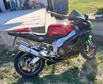 Aprilia RSV1000R - 3