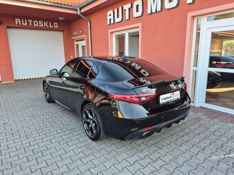 Alfa Romeo Giulia 2.0 Veloce 206 kW - 3