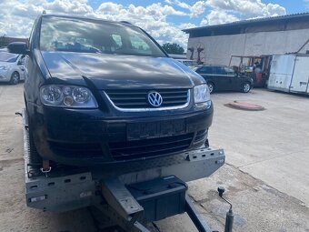 Volkswagen Touran - 3