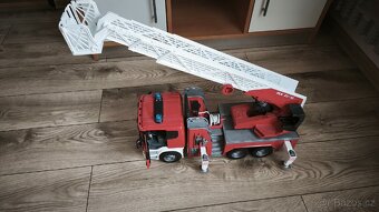 Bruder SCANIA hasičský vůz - 3