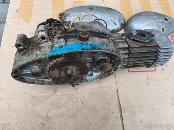 Motor Jawa 555,550 - 3