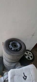 Barum Brillantis 185/60/14 s ráfky FABIA - 3