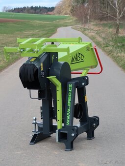 Štěpkovač špalíkovač za traktor s řemenovým převodem - 3