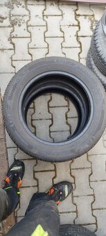 Prodám 2 x 205/55 R 16 H Barum Bravuris 5 - 3