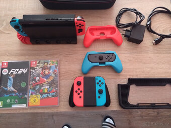 Nintendo Switch V2 - 3