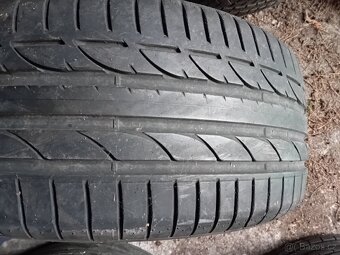 Prodám Sadu pneu 235/40/19 Dunlop - 3