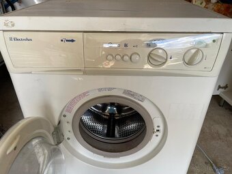 Pračka Electrolux- málo používaná - 3