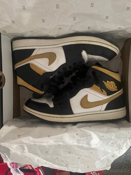 Jordan 1 mid Pollen - 3