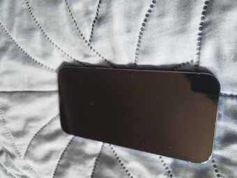 Iphone 13 Pro s zarukou - 3