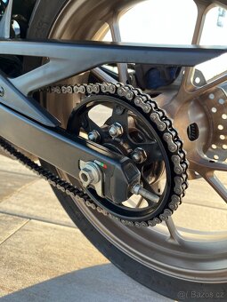 Honda cb125r - 3