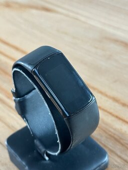 Chytrý náramek Fitbit Charge 6 černý - 3