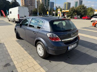 OPEL ASTRA H 1,6 16V 85kW rok 2011 - 1.majitel - 31000km - 3