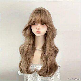 Dvě zánovní dámské paruky, tmavě hnědá a blond - 3