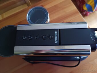 kávovar na kapsle Nespresso de longi - 3