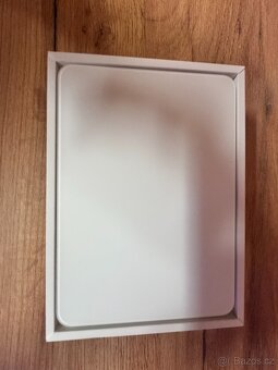 Apple Magic TrackPad 2024 Bílá - 3