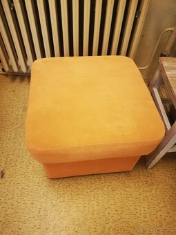 Pomerančový gauč na prodej - 3