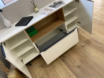 Komoda, příborník, regál, knihovna - 3