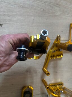 Stupacky,packy a zadni napinaky na Suzuki Gsxr 1000 05-06 - 3