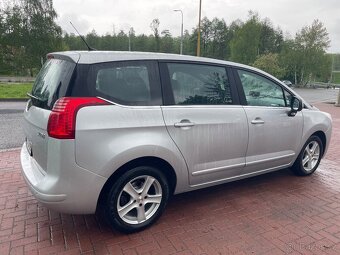 Peugeot 5008 2011 - 3