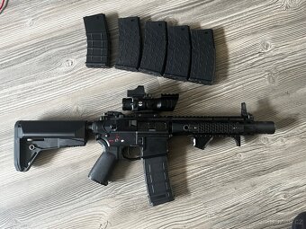 Airsoftová zbraň AR-15 s příslušenstvím - 3