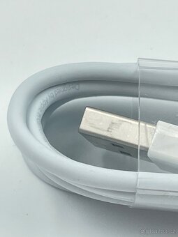 Datový / dobíjecí kabel pro zařízení Apple, nový - 3