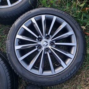 Karoq sada R18 Trinity antracit - 3