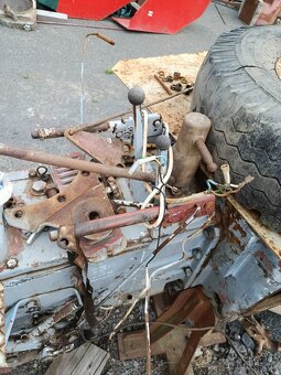 Prodám pedály na Zetor 6911 - 3