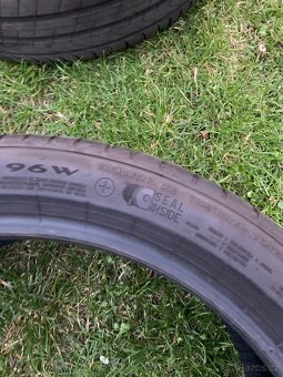 235/40r19 96w - 3
