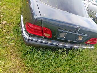 Mercedes w210 díly - 3