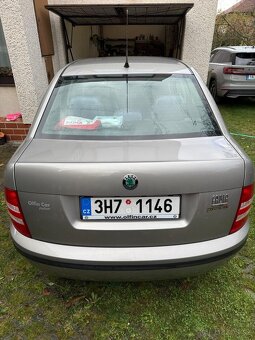Garážovaná Škoda Fabia 1,2/47KW HTP po dědovi - 3