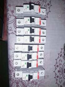 Jistič ABB B13A - 3