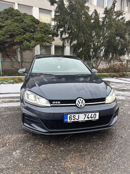 Volkswagen Golf 2.0 GTD - 3