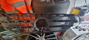 Maska Mercedes E350 W212 facelift - 3