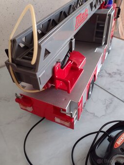 VELKÉ AUTO NA BOVDEN - 3