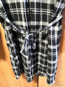 Černobílé kárované košilové šaty - 3